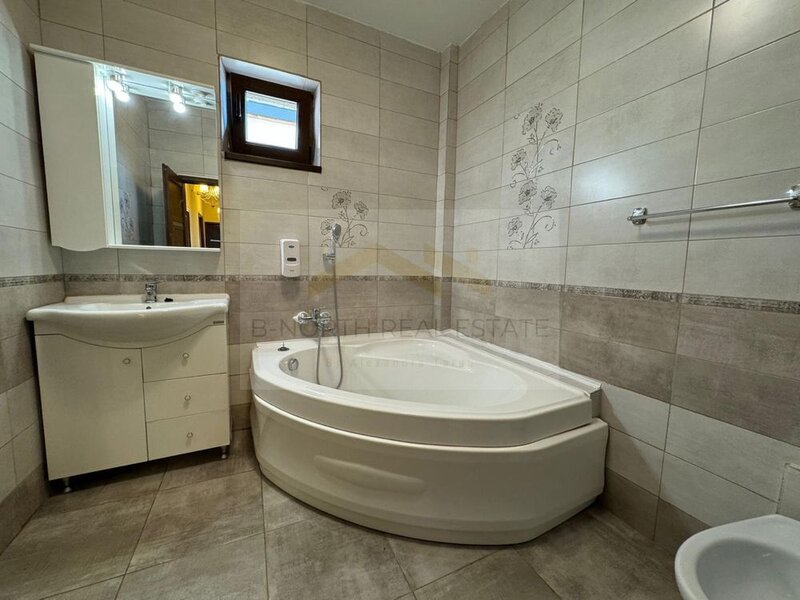 Brancoveanu Vila de inchiriat P+1  200 mp utili Curte proprie 4 camere